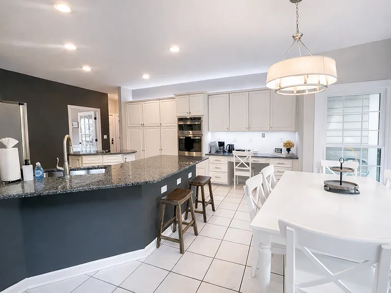 10315 Rougemont Ln — Photo 7