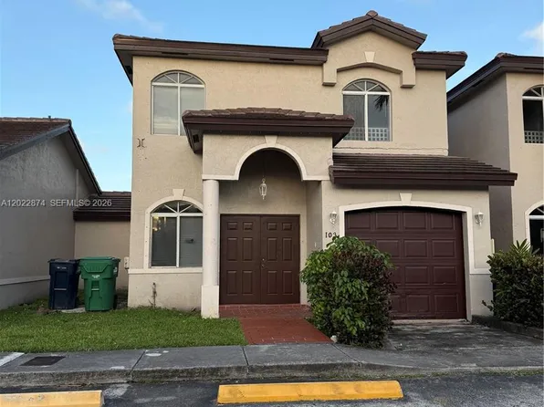 18615 NW 84th Pl, Hialeah, FL