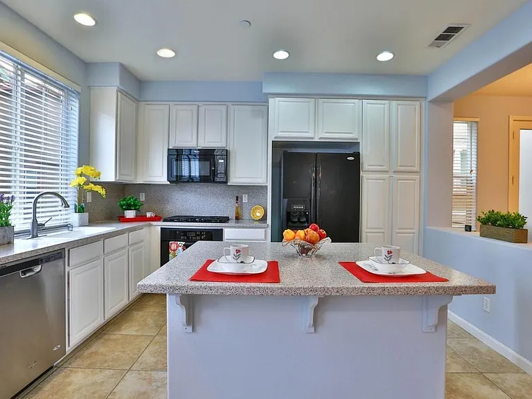 1047 Claridad Loop — Photo 8