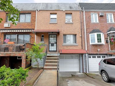 66-48 73rd Pl, Middle Village, NY, 11379