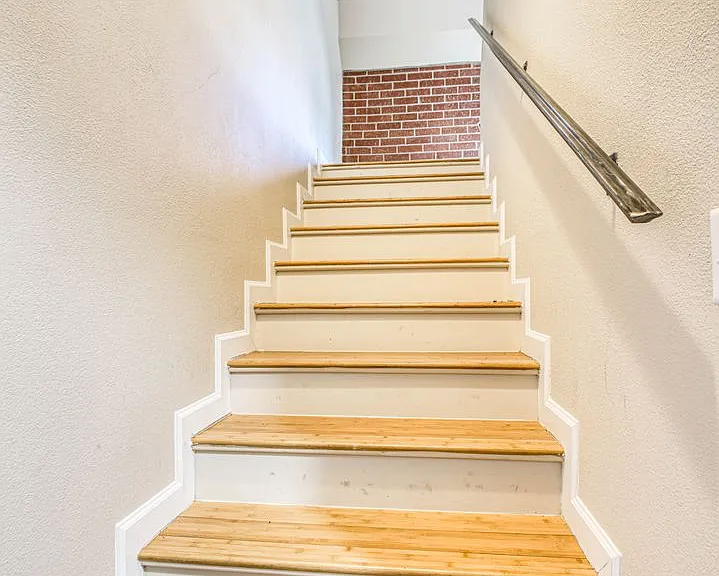 702 Myrtle Ave — Photo 43