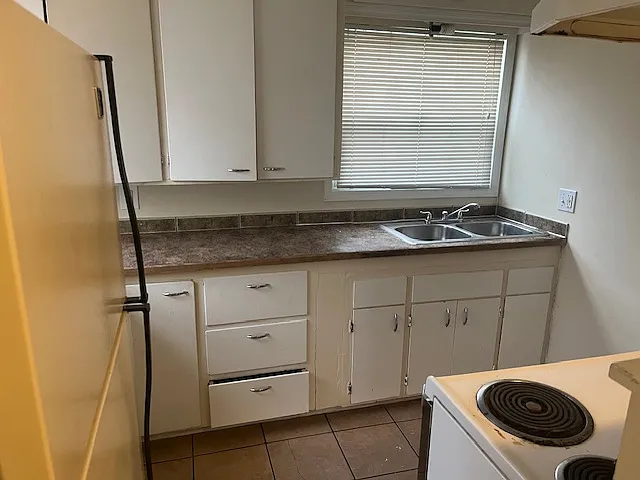 Studio, 200 sqft, $600 — Photo 3