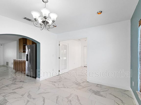 5th image of 10625 Bresslyn Blvd