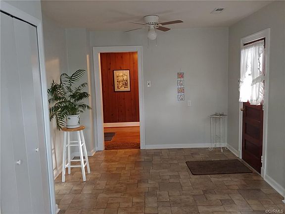 5th image of 300 S Mesa Dr