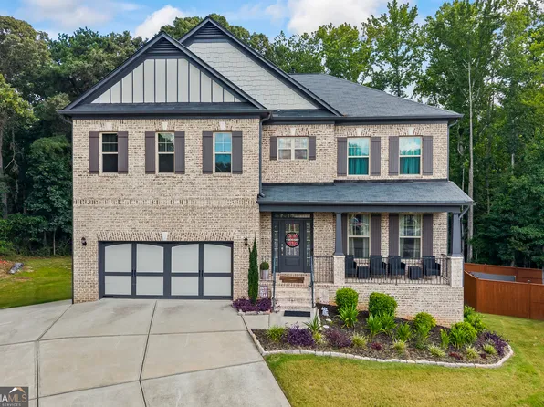 721 Autumn Meadow Dr, Loganville, GA 30052