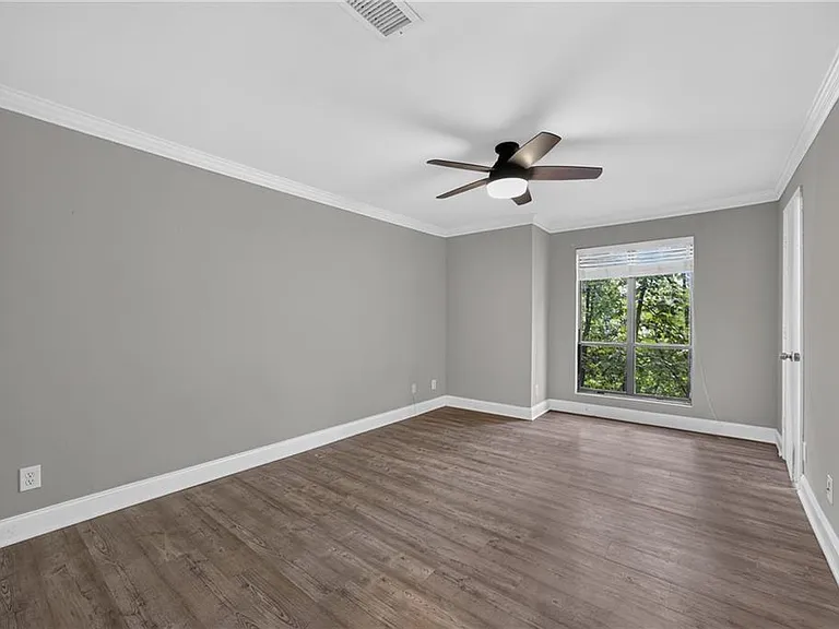 123 Warm Springs Cir — Photo 5