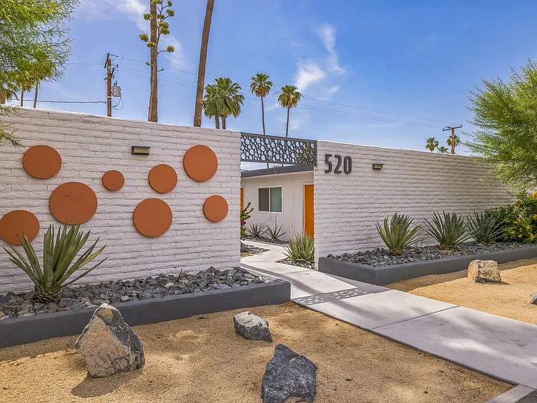 520 S. Desert View Drive — Photo 24