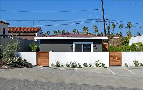 124 Avenida Miramar #C Photo 1 124 Avenida Miramar #C Photo 1