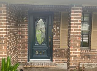 941 Begnaud St, Breaux Bridge, LA 70517