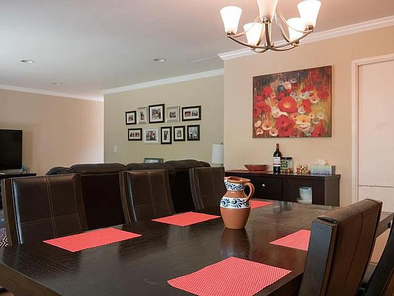 5th image of 1073 Timber Crest Dr