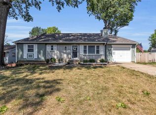 8818 W 88th St, Overland Park, KS 66212
