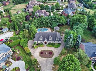 2046 Grandview Farms Ct, Bethel Park, PA