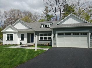 9 Hampshire Rd, North Hampton, NH 03862