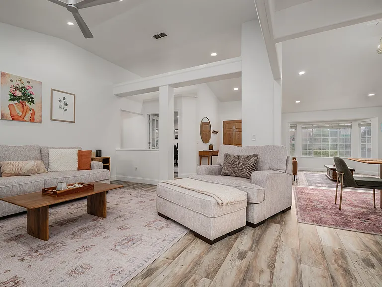 9161 Kneeland Ct — Photo 36