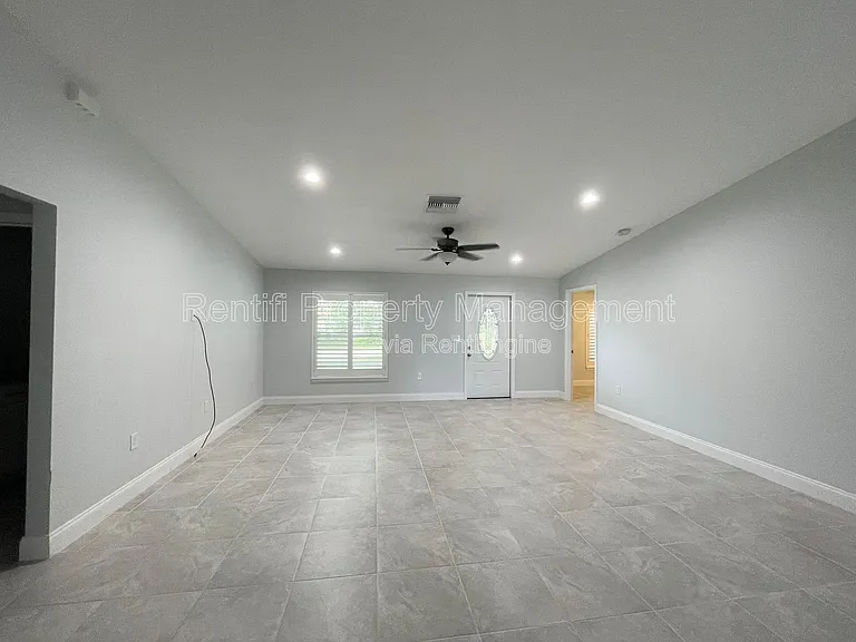 1535 Argosy Rd — Photo 2