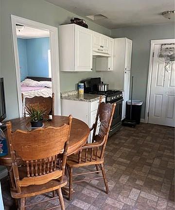 4th image of 1226 S Kern Ave