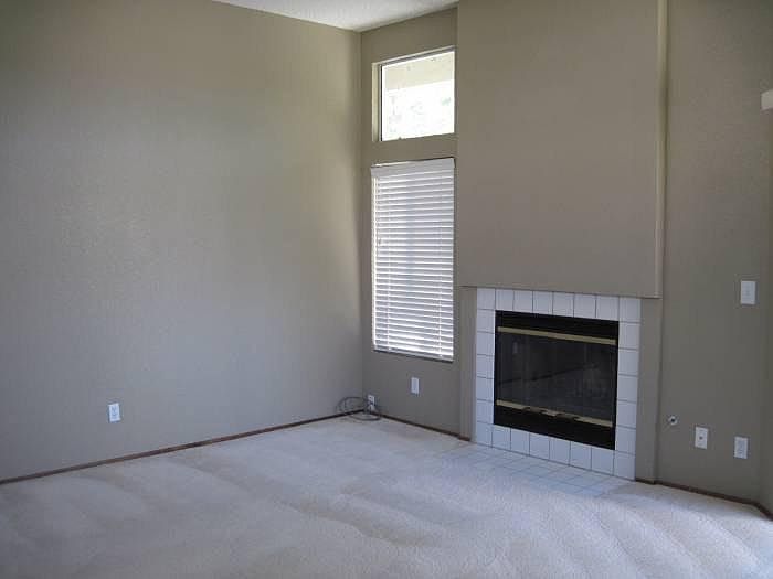 Living room w/Fireplace