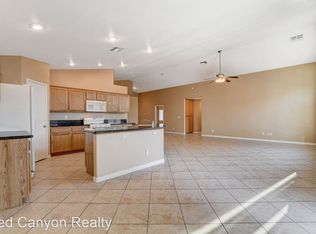 2216 Meadow Green Ave, North Las Vegas, NV 89031
