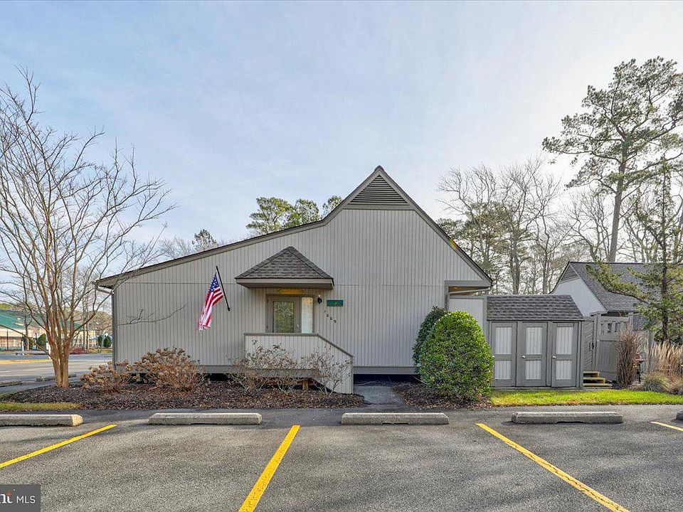 1st image of 39353 W Pine Ct #1009C