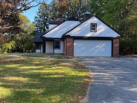 3rd image of 202 Museum Rd