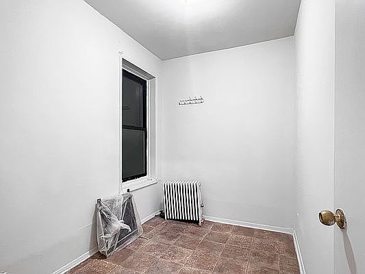 4th image of 195 Madison St #15