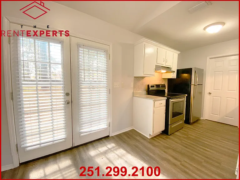 9641 Royal Woods Ct — Photo 10