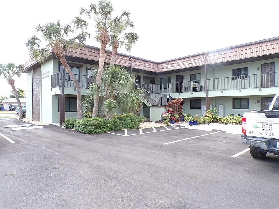 1258 Barbara Dr #106