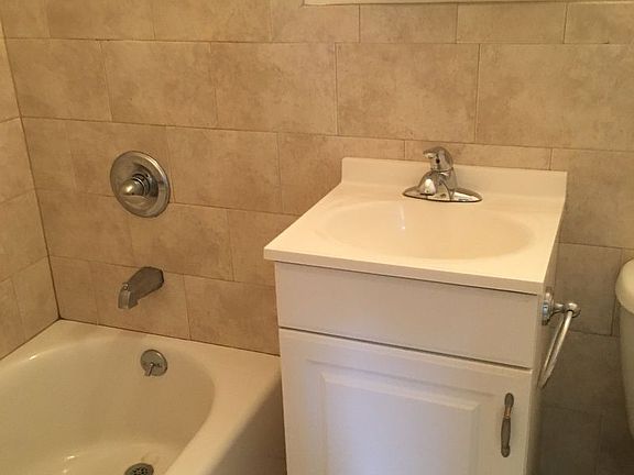 5th image of 2374 29th St APT 1