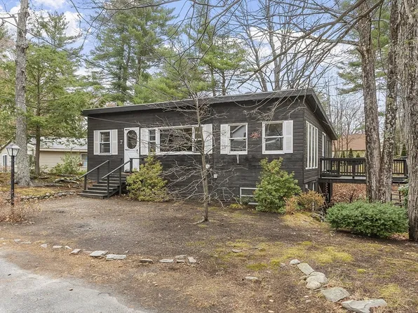 7 Hickory Ln, Lunenburg, MA 01462