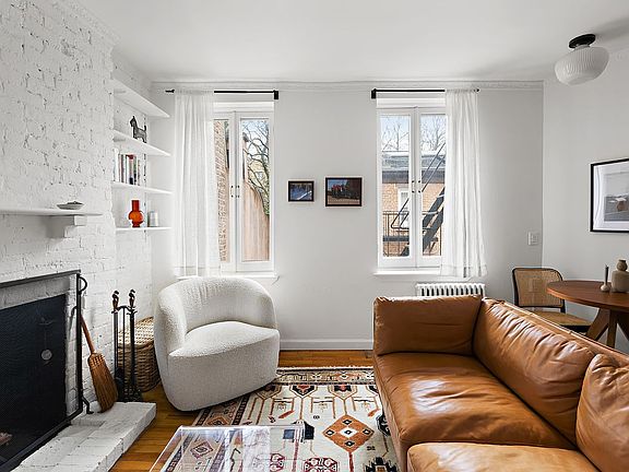 4th image of 337 W 20th St APT 3B