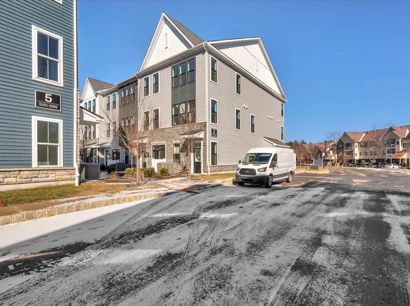 2201 Donatello Dr, Princeton, NJ 08540