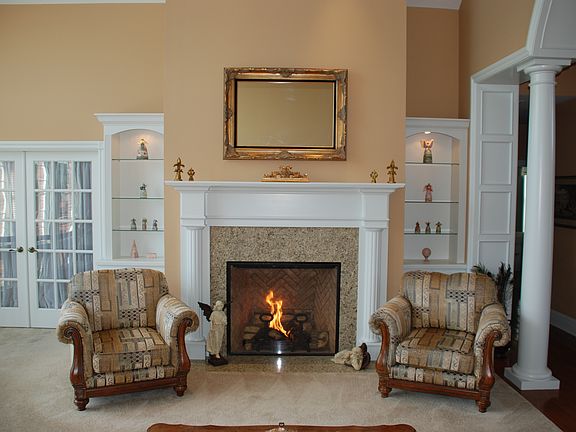 4th image of 5313 Fox Crest Dr
