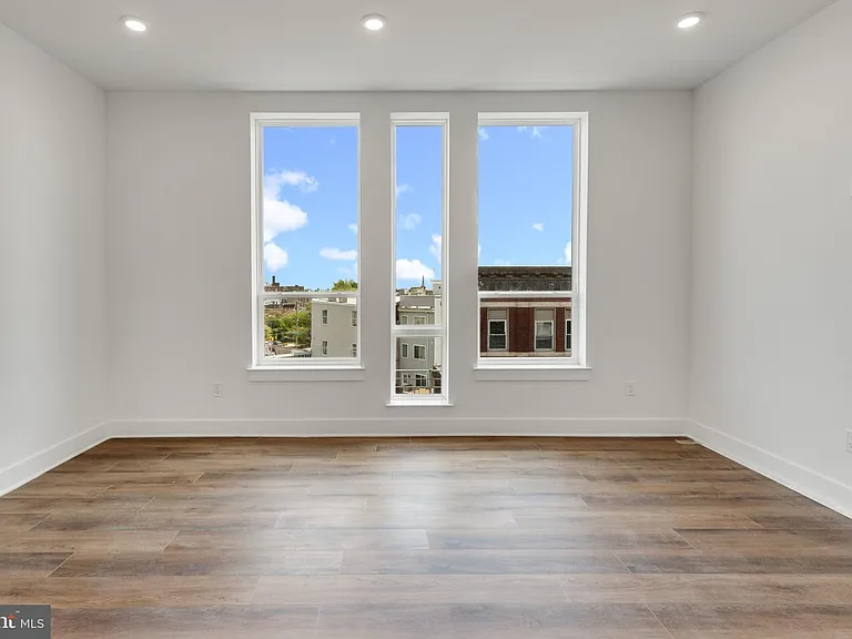 2214 N Front St #204 — Photo 6