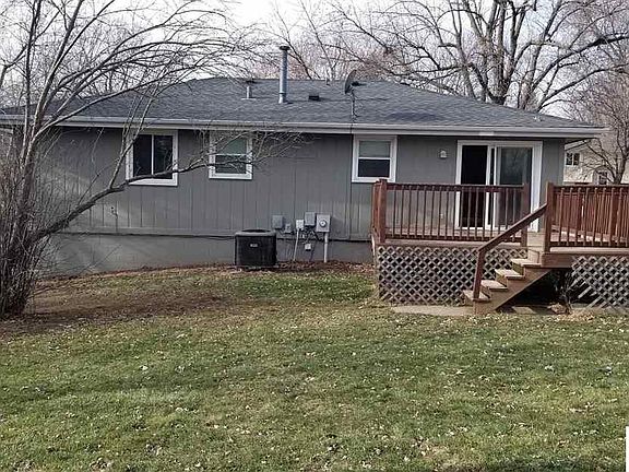 3rd image of 2423 N 143rd St
