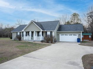 52 Craten Dr, Rainsville, AL 35986