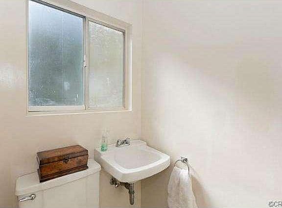 2nd image of 1228 W Marion Way