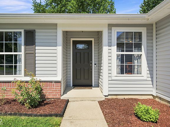 5th image of 2230 Whitecliff Dr