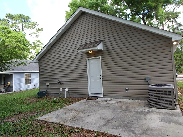 27 Mohawk Trl — Photo 1