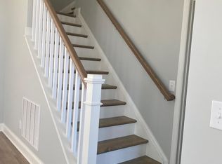 2075 Willow Hill Dr, Harrisonburg, VA 22801