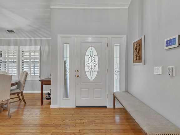 4th image of 1856 Ridgeview Dr