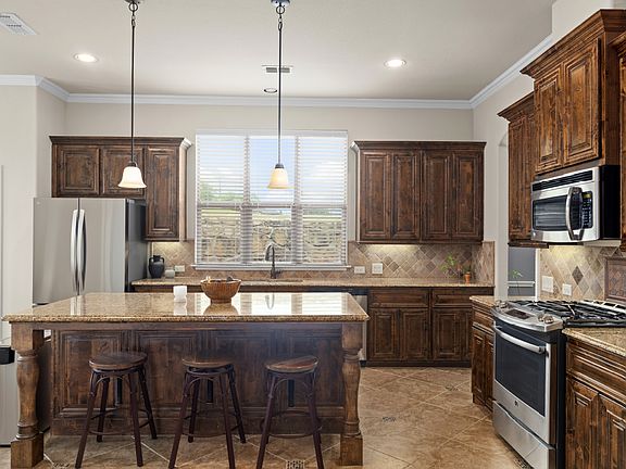 3rd image of 3000 Waterglen Dr