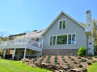 22 Mount Pleasant St, Naples, NY 14512