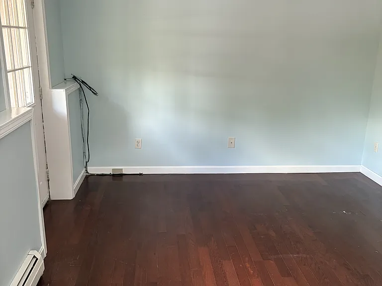 918 Flanders Rd — Photo 6