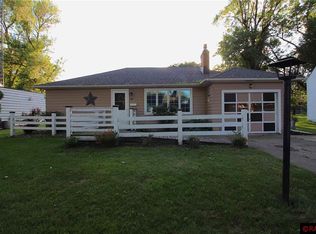 209 N 1st Ave E, Truman, MN 56088
