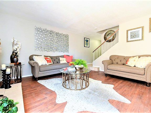 2nd image of 12828 Ramona Blvd Unit 26