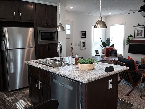 5th image of 9 Harway Dr