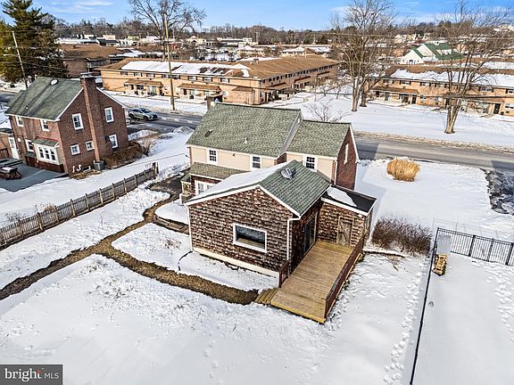 2nd image of 104 S Five Points Rd