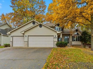 14872 Oakwood Pl, Savage, MN 55378