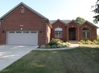 3014 Walnut Cove Ct, Jeffersonville, IN 47130