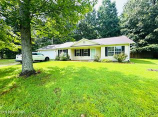 276 Parkview Dr, Oneida, TN 37841